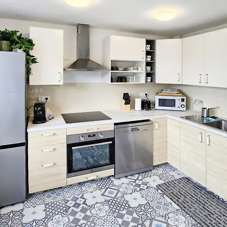 Eurexpo 3ch Apartment *