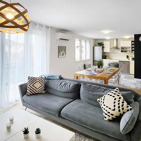 Eurexpo 3ch Apartment Bron